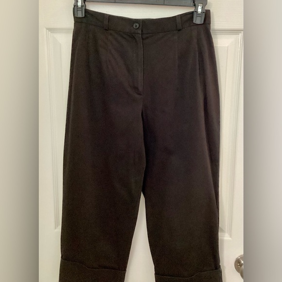 Black Capri Pants by harve Benard - Picture 3 of 13